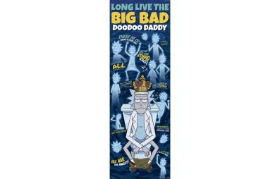 Bild på musmatta Dörrposter Rick & Morty DooDoo Daddy i färgen Blå, Gul från Rick & Morty mot vit bakgrund.