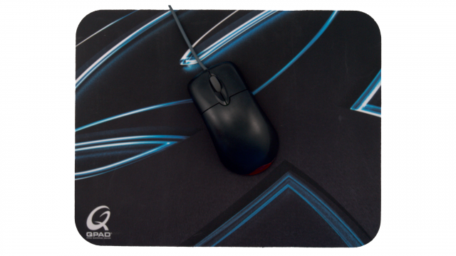 Qpad CT svart medium 4mm med mus