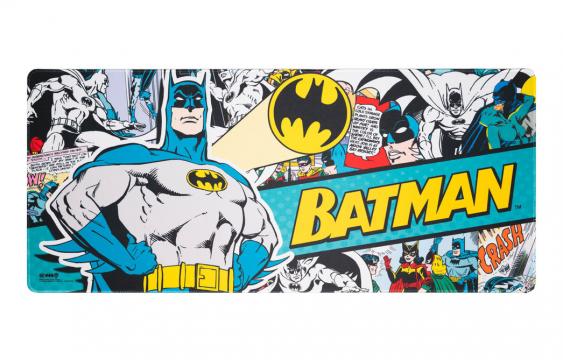 Bild på musmatta DC Comics Batman i färgerna Blå, Svart och Vit mot vit bakgrund.
