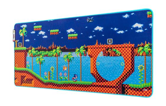 Bild på musmatta Musmatta Sonic the Hedgehog Led i färgen Blå, Brun, Grön från Sonic mot vit bakgrund.